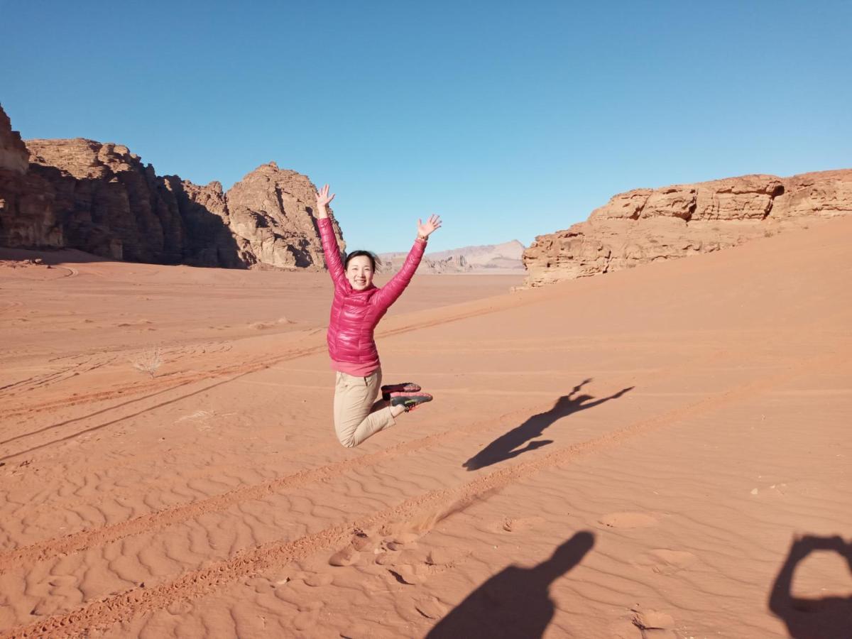 Rum Moon Luxury Camp Wadi Rum Eksteriør billede